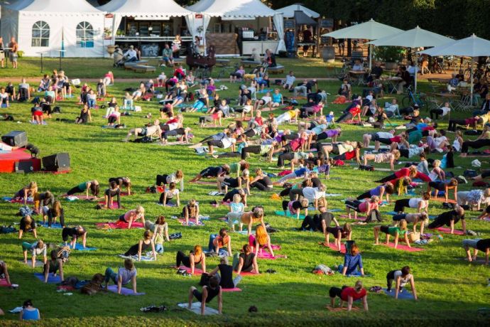 Kundalini Dance Yoga beim Palais Sommer